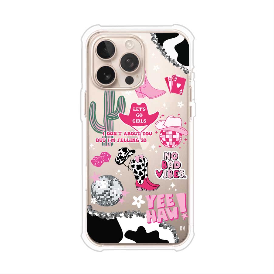 Funda para iPhone con diseño de temática vaquera en tonos rosa y negro, incluye botas, sombrero, cactus, disco ball y frases como "Let’s go girls" y "Yee Haw!". Estilo girly y divertido. Producto de Remark Mx