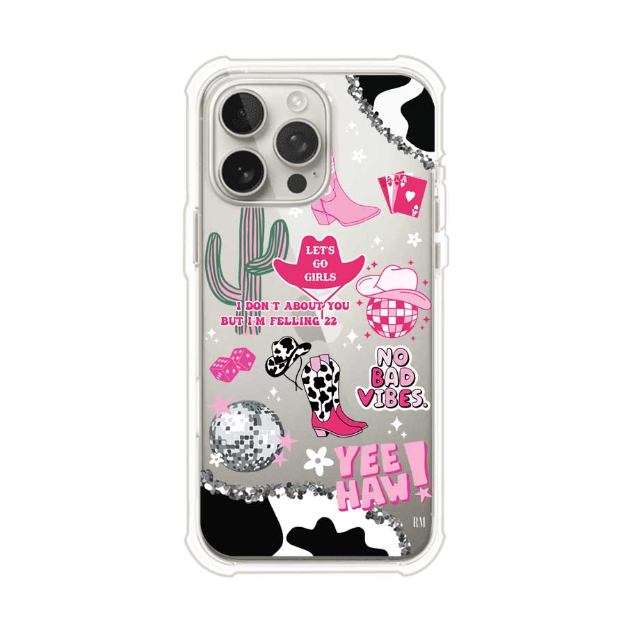 Funda para iPhone con diseño de temática vaquera en tonos rosa y negro, incluye botas, sombrero, cactus, disco ball y frases como "Let’s go girls" y "Yee Haw!". Estilo girly y divertido. Producto de Remark Mx