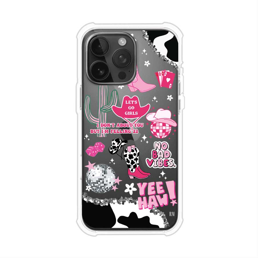 Funda para iPhone con diseño de temática vaquera en tonos rosa y negro, incluye botas, sombrero, cactus, disco ball y frases como "Let’s go girls" y "Yee Haw!". Estilo girly y divertido. Producto de Remark Mx