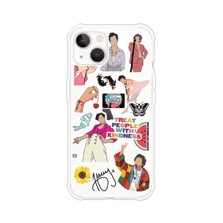 Funda para iPhone con diseño de stickers inspirados en Harry Styles. Incluye frases como "Treat People With Kindness", dibujos de outfits icónicos, girasoles, y elementos retro sobre base transparente. Ideal para fans. Producto de Remark Mx