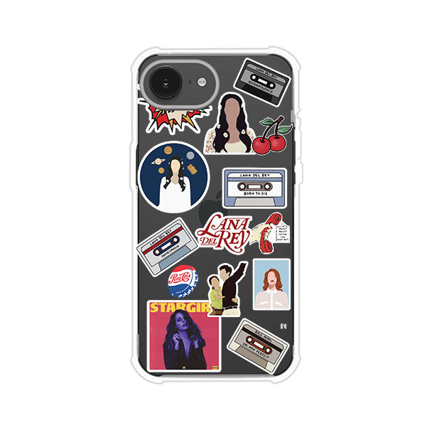 Funda para iPhone con diseño collage de Lana Del Rey en fondo rojo. Incluye stickers de cassettes, cerezas, retratos y frases icónicas. Estilo retro y nostálgico para fans de Lana.