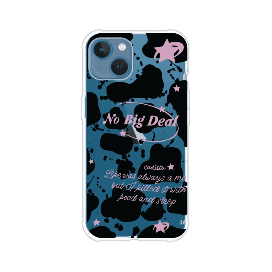 Funda estilo vaca en blanco, negro y rosa con frase No Big Deal para iPhone. Diseño divertido y aesthetic. Producto de Remark Mx
