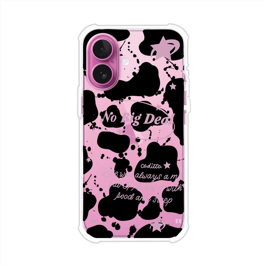 Funda estilo vaca en blanco, negro y rosa con frase No Big Deal para iPhone. Diseño divertido y aesthetic. Producto de Remark Mx