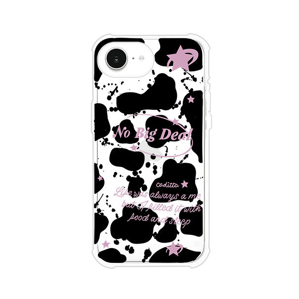 Funda estilo vaca en blanco, negro y rosa con frase No Big Deal para iPhone. Diseño divertido y aesthetic. Producto de Remark Mx