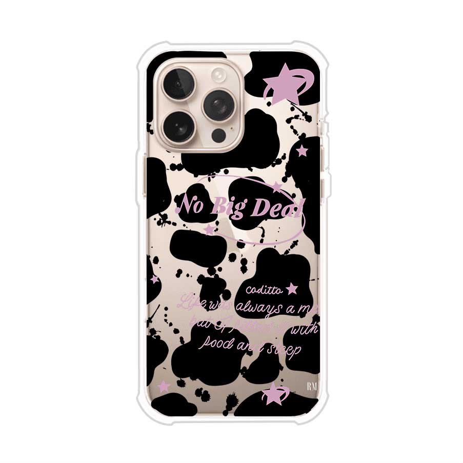 Funda estilo vaca en blanco, negro y rosa con frase No Big Deal para iPhone. Diseño divertido y aesthetic. Producto de Remark Mx