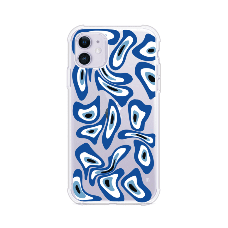Funda para iPhone con diseño de ojos turcos en tonos azul y blanco, símbolo de protección.
iPhone case featuring Turkish evil eye pattern in blue and white, symbol of protection