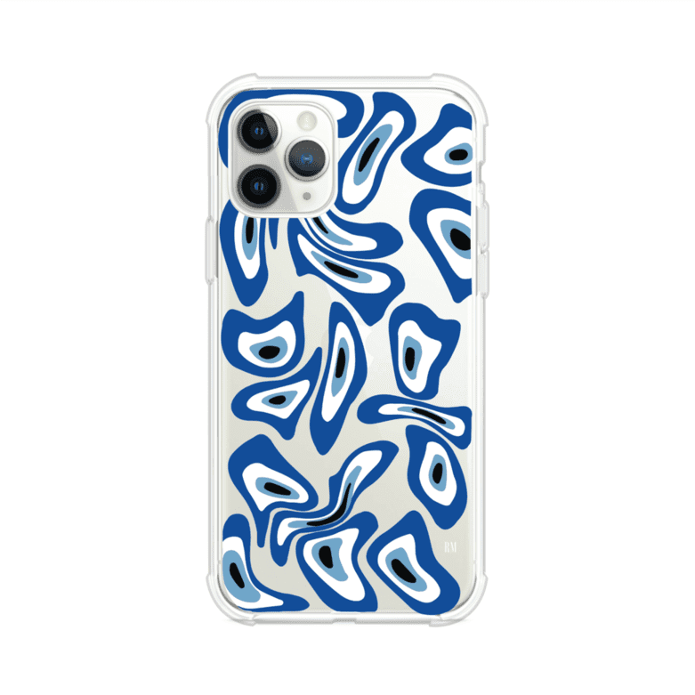 Funda para iPhone con diseño de ojos turcos en tonos azul y blanco, símbolo de protección.
iPhone case featuring Turkish evil eye pattern in blue and white, symbol of protection