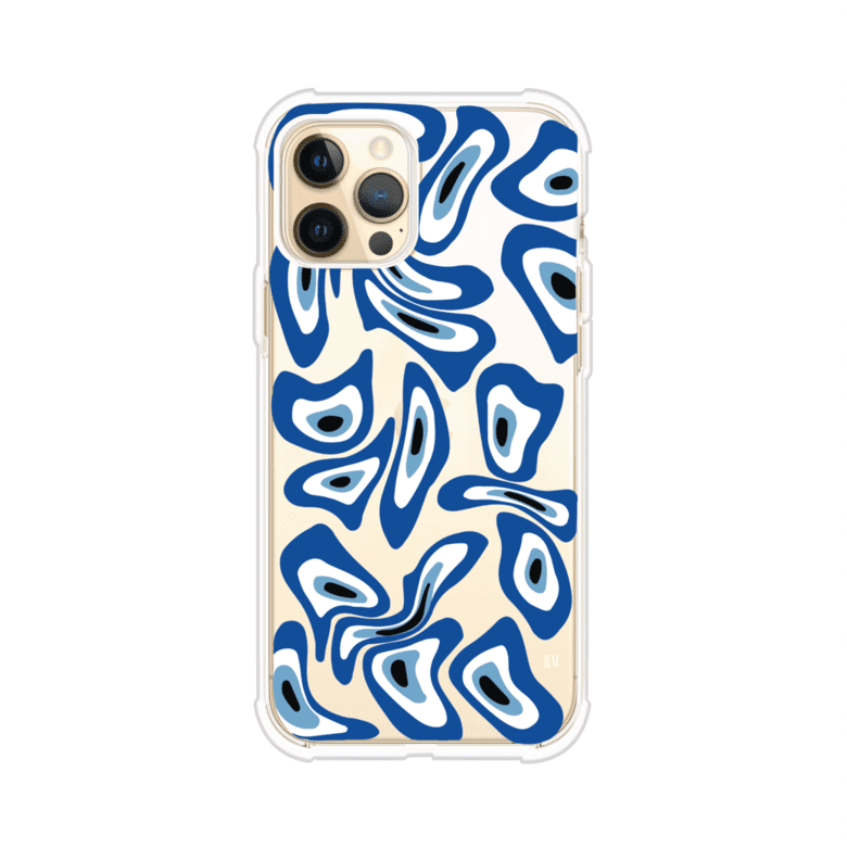 Funda para iPhone con diseño de ojos turcos en tonos azul y blanco, símbolo de protección.
iPhone case featuring Turkish evil eye pattern in blue and white, symbol of protection