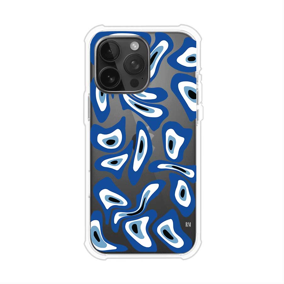 Funda para iPhone con diseño de ojos turcos en tonos azul y blanco, símbolo de protección.
iPhone case featuring Turkish evil eye pattern in blue and white, symbol of protection