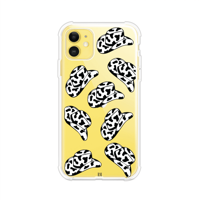 Funda para iPhone con diseño de múltiples sombreros vaqueros en estampado blanco y negro tipo vaca. Estilo western minimalista con vibe country. Producto de Remark Mx.