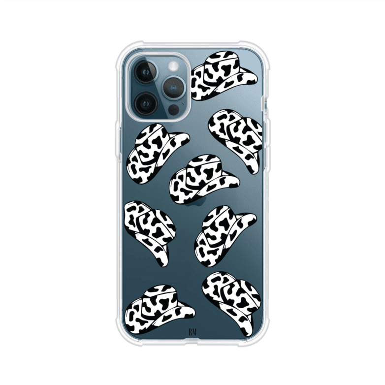 Funda para iPhone con diseño de múltiples sombreros vaqueros en estampado blanco y negro tipo vaca. Estilo western minimalista con vibe country. Producto de Remark Mx.