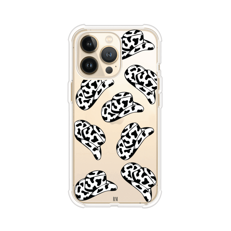 Funda para iPhone con diseño de múltiples sombreros vaqueros en estampado blanco y negro tipo vaca. Estilo western minimalista con vibe country. Producto de Remark Mx.