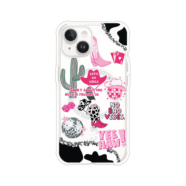 Funda para iPhone con diseño de temática vaquera en tonos rosa y negro, incluye botas, sombrero, cactus, disco ball y frases como "Let’s go girls" y "Yee Haw!". Estilo girly y divertido. Producto de Remark Mx