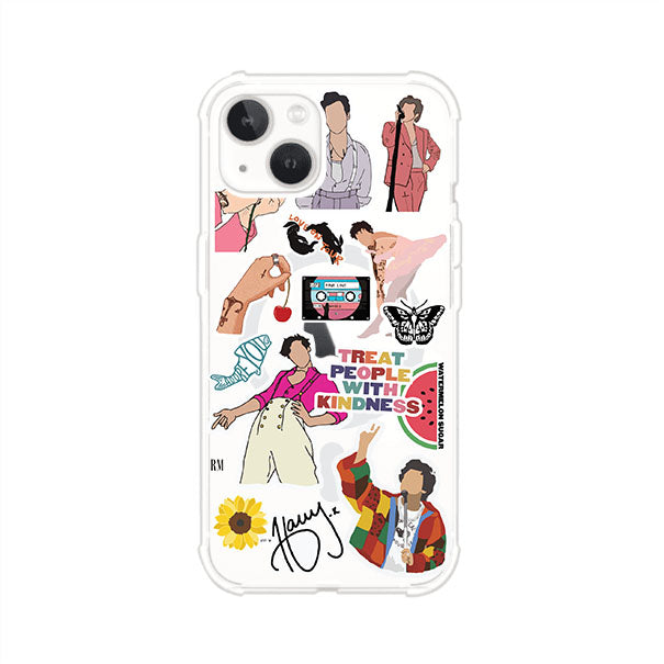 Funda para iPhone con diseño de stickers inspirados en Harry Styles. Incluye frases como "Treat People With Kindness", dibujos de outfits icónicos, girasoles, y elementos retro sobre base transparente. Ideal para fans. Producto de Remark Mx