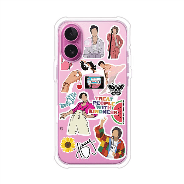 Funda para iPhone con diseño de stickers inspirados en Harry Styles. Incluye frases como "Treat People With Kindness", dibujos de outfits icónicos, girasoles, y elementos retro sobre base transparente. Ideal para fans. Producto de Remark Mx