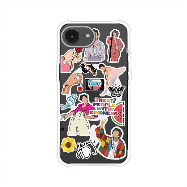 Funda para iPhone con diseño de stickers inspirados en Harry Styles. Incluye frases como "Treat People With Kindness", dibujos de outfits icónicos, girasoles, y elementos retro sobre base transparente. Ideal para fans. Producto de Remark Mx