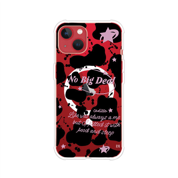 Funda estilo vaca en blanco, negro y rosa con frase No Big Deal para iPhone. Diseño divertido y aesthetic. Producto de Remark Mx