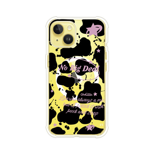 Funda estilo vaca en blanco, negro y rosa con frase No Big Deal para iPhone. Diseño divertido y aesthetic. Producto de Remark Mx