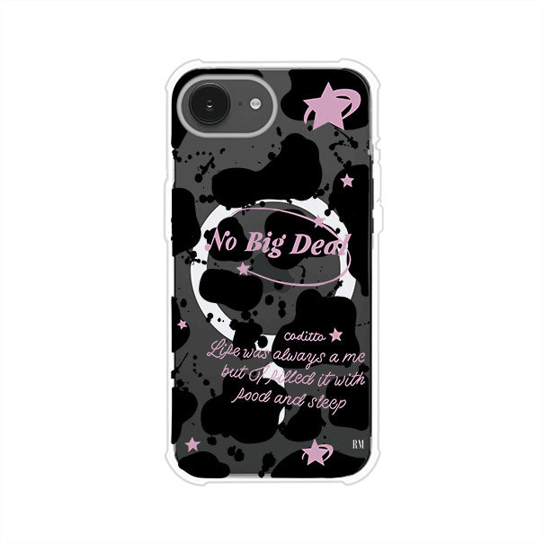 Funda estilo vaca en blanco, negro y rosa con frase No Big Deal para iPhone. Diseño divertido y aesthetic. Producto de Remark Mx