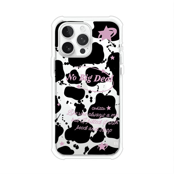 Funda estilo vaca en blanco, negro y rosa con frase No Big Deal para iPhone. Diseño divertido y aesthetic. Producto de Remark Mx