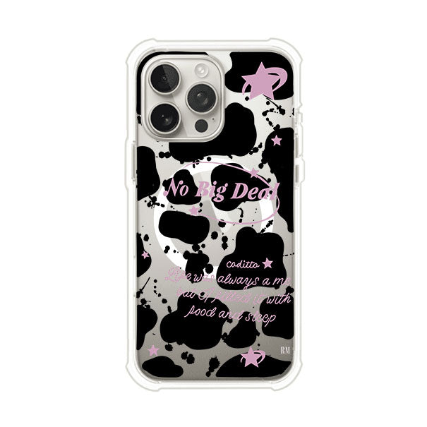 Funda estilo vaca en blanco, negro y rosa con frase No Big Deal para iPhone. Diseño divertido y aesthetic. Producto de Remark Mx