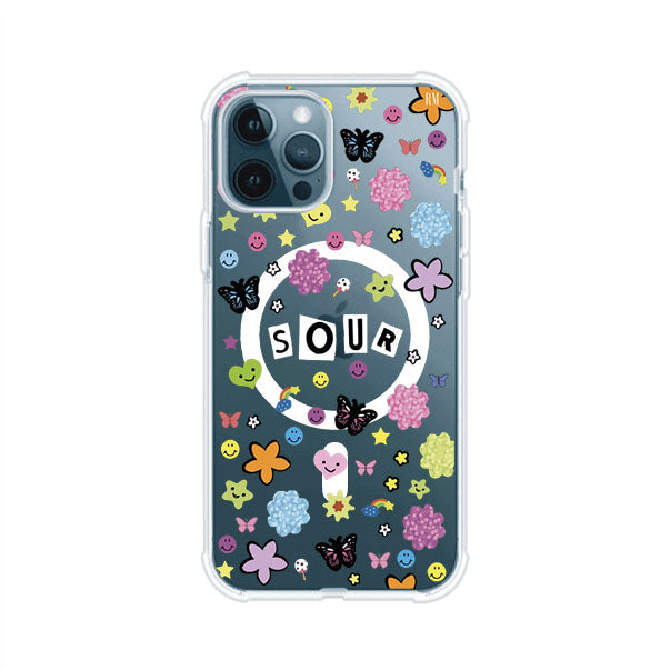 Funda para iPhone inspirada en el álbum Sour de Olivia Rodrigo. Diseño con stickers de mariposas, caritas felices, flores y estrellas. Estilo aesthetic, juvenil y divertido. Producto de Remark Mx