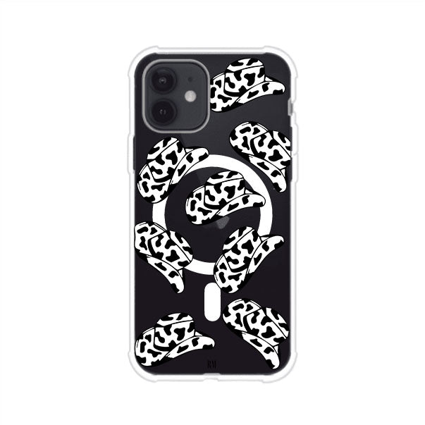 Funda para iPhone con diseño de múltiples sombreros vaqueros en estampado blanco y negro tipo vaca. Estilo western minimalista con vibe country. Producto de Remark Mx.