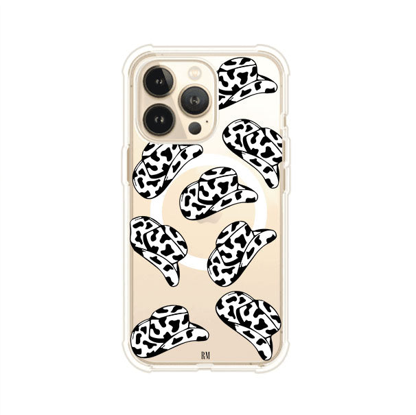 Funda para iPhone con diseño de múltiples sombreros vaqueros en estampado blanco y negro tipo vaca. Estilo western minimalista con vibe country. Producto de Remark Mx.