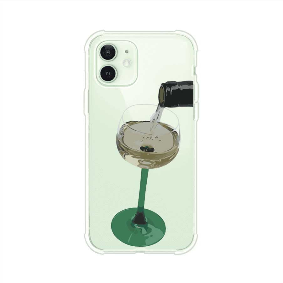 Funda personalizada para iPhone con ilustración de un dirty martini siendo servido en una copa. Diseño elegante y moderno para amantes de los cócteles. Producto de Remark MX