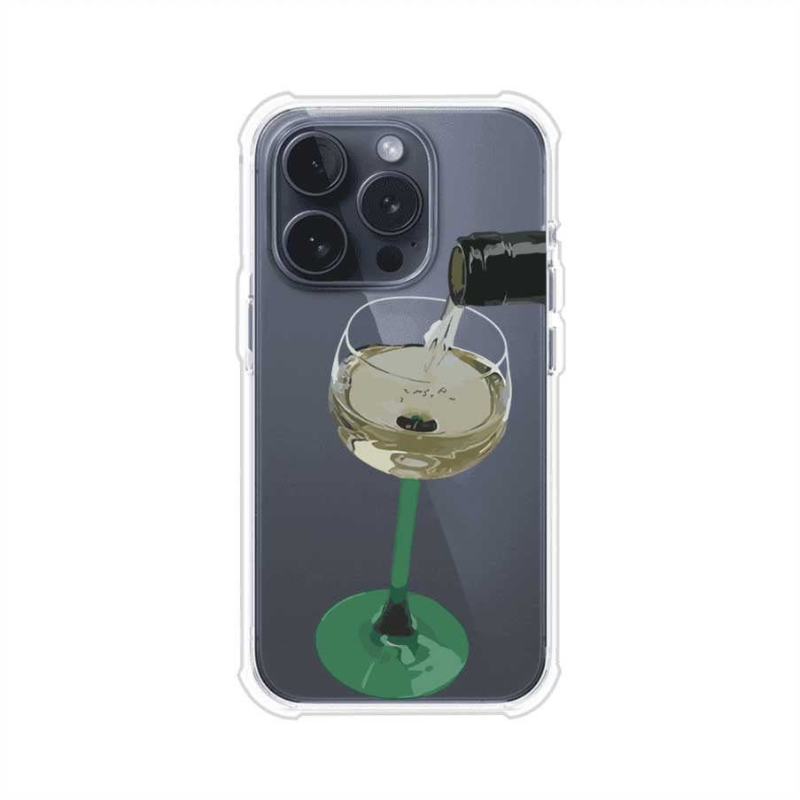 Funda personalizada para iPhone con ilustración de un dirty martini siendo servido en una copa. Diseño elegante y moderno para amantes de los cócteles. Producto de Remark MX
