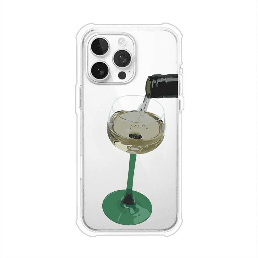 Funda personalizada para iPhone con ilustración de un dirty martini siendo servido en una copa. Diseño elegante y moderno para amantes de los cócteles. Producto de Remark MX