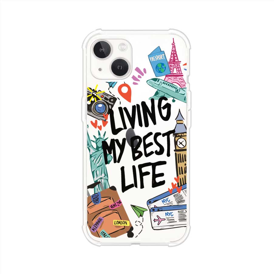 Funda personalizada para iPhone con frase 'Living My Best Life' y diseño de elementos viajeros como maletas, torre Eiffel, Big Ben y boletos de avión; producto de Remark MX