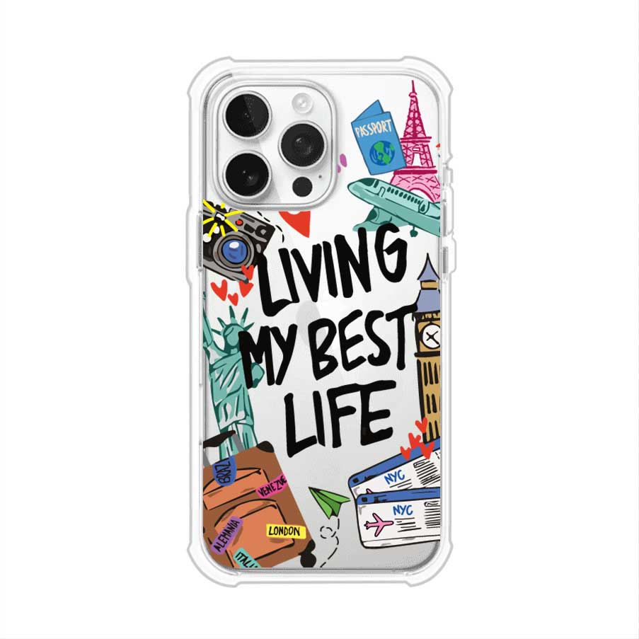 Funda personalizada para iPhone con frase 'Living My Best Life' y diseño de elementos viajeros como maletas, torre Eiffel, Big Ben y boletos de avión; producto de Remark MX