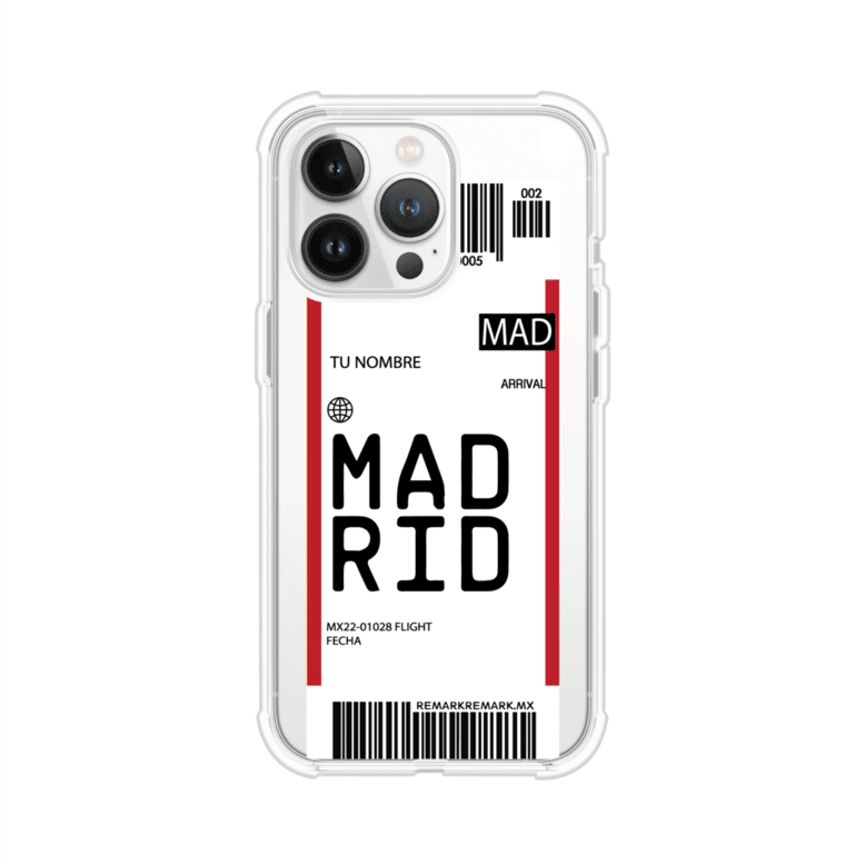 Funda personalizada estilo pase de abordar con diseño de Madrid y código MAD, personalizable con nombre y datos de vuelo; producto de Remark MX para iPhone