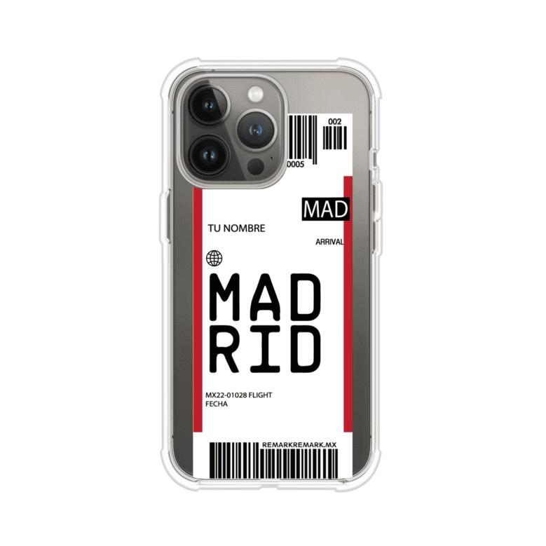 Funda personalizada estilo pase de abordar con diseño de Madrid y código MAD, personalizable con nombre y datos de vuelo; producto de Remark MX para iPhone
