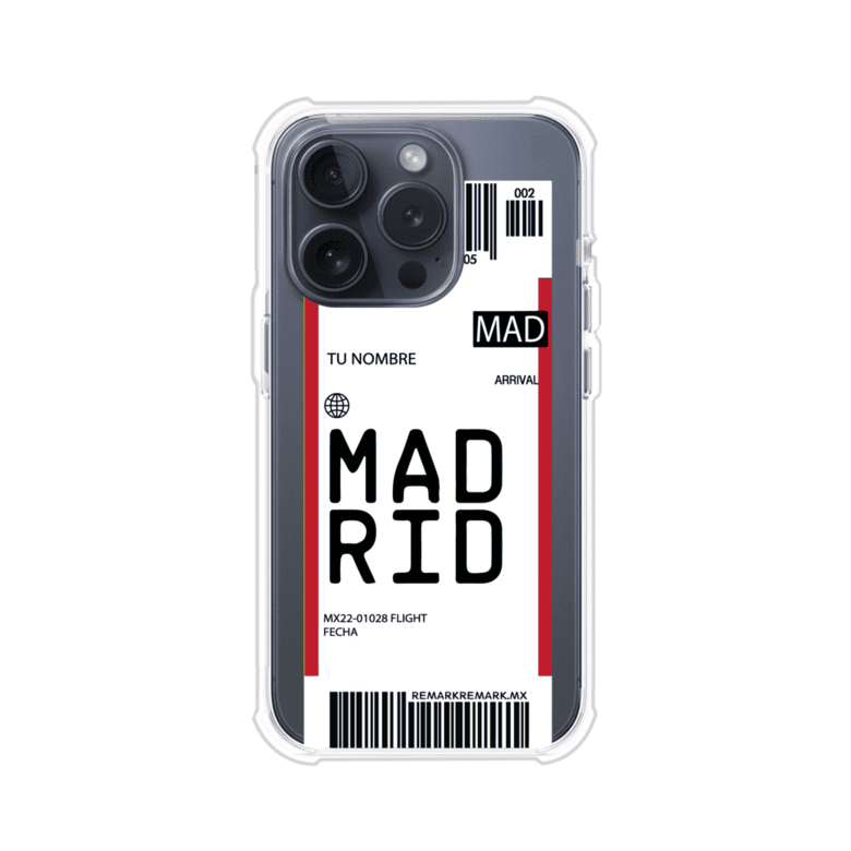 Funda personalizada estilo pase de abordar con diseño de Madrid y código MAD, personalizable con nombre y datos de vuelo; producto de Remark MX para iPhone