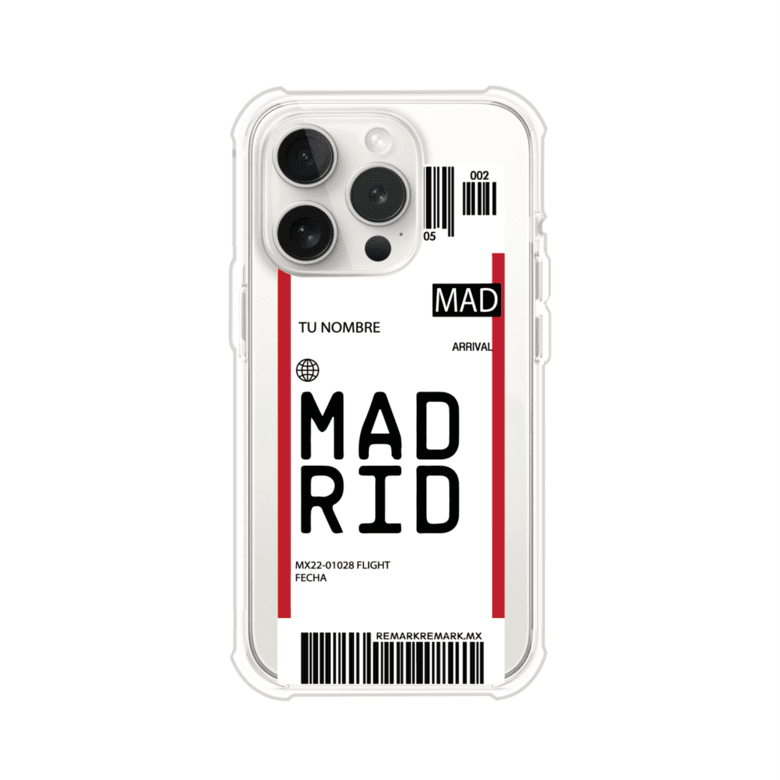 Funda personalizada estilo pase de abordar con diseño de Madrid y código MAD, personalizable con nombre y datos de vuelo; producto de Remark MX para iPhone