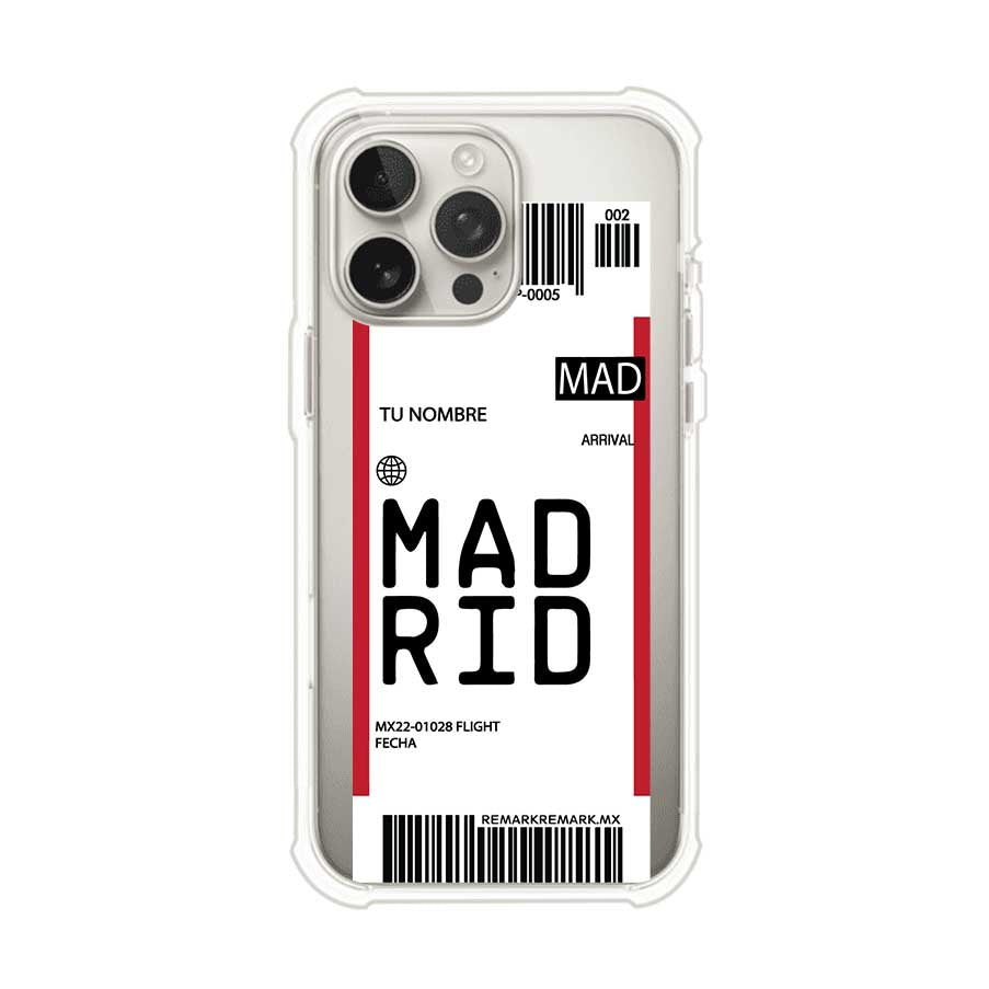 Funda personalizada estilo pase de abordar con diseño de Madrid y código MAD, personalizable con nombre y datos de vuelo; producto de Remark MX para iPhone