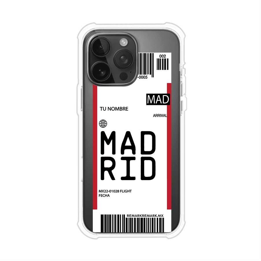 Funda personalizada estilo pase de abordar con diseño de Madrid y código MAD, personalizable con nombre y datos de vuelo; producto de Remark MX para iPhone