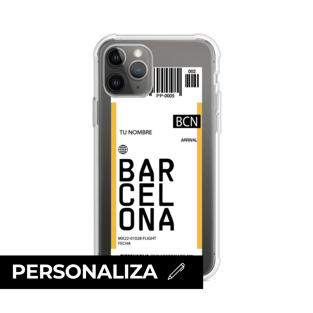 Funda personalizada estilo pase de abordar con diseño de Barcelona y código BCN, personalizable con nombre y datos de vuelo; producto de Remark MX para iPhone