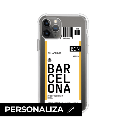 Funda personalizada estilo pase de abordar con diseño de Barcelona y código BCN, personalizable con nombre y datos de vuelo; producto de Remark MX para iPhone