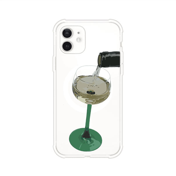 Funda personalizada para iPhone con ilustración de un dirty martini siendo servido en una copa. Diseño elegante y moderno para amantes de los cócteles. Producto de Remark MX