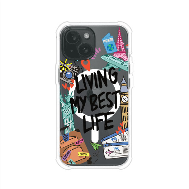 Funda personalizada para iPhone con frase 'Living My Best Life' y diseño de elementos viajeros como maletas, torre Eiffel, Big Ben y boletos de avión; producto de Remark MX