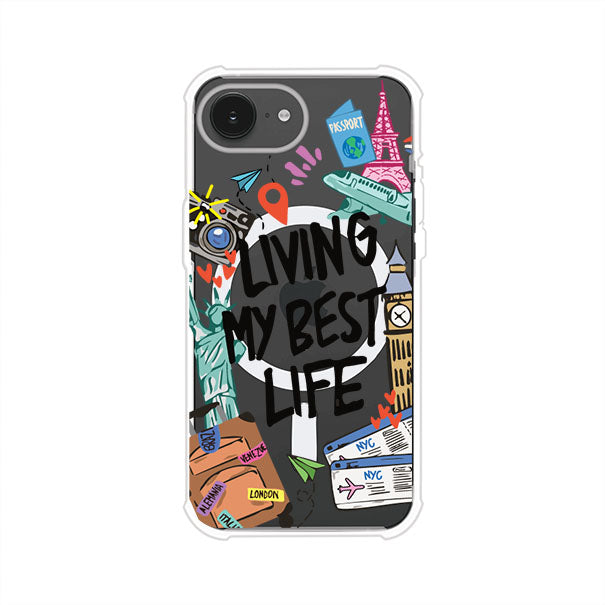Funda personalizada para iPhone con frase 'Living My Best Life' y diseño de elementos viajeros como maletas, torre Eiffel, Big Ben y boletos de avión; producto de Remark MX