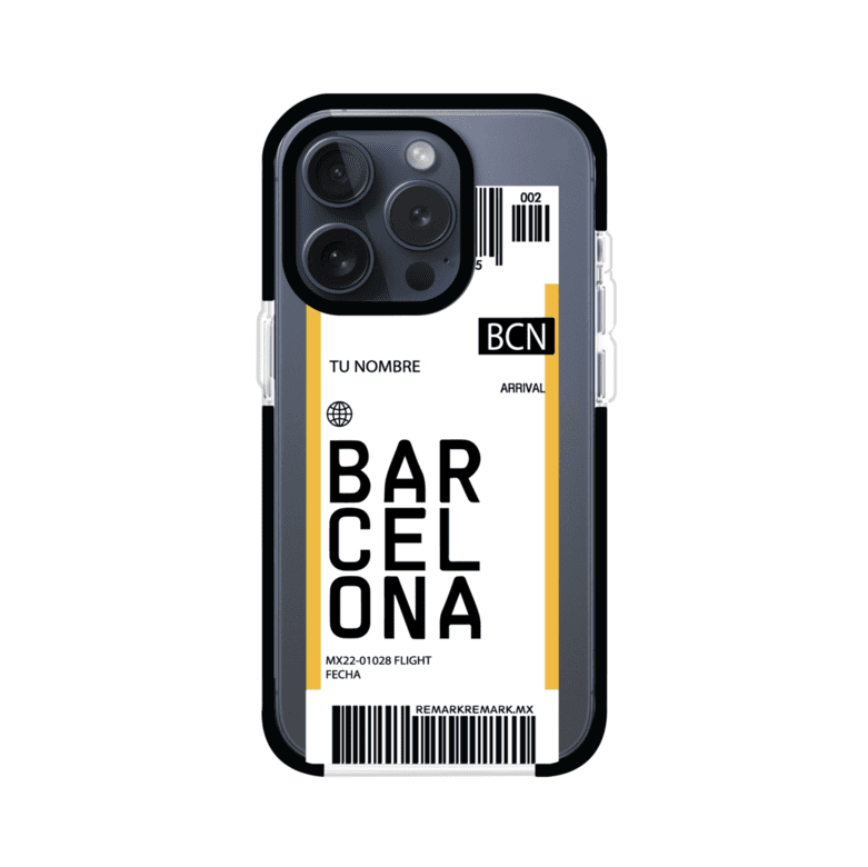 Funda personalizada estilo pase de abordar con diseño de Barcelona y código BCN, personalizable con nombre y datos de vuelo; producto de Remark MX para iPhone
