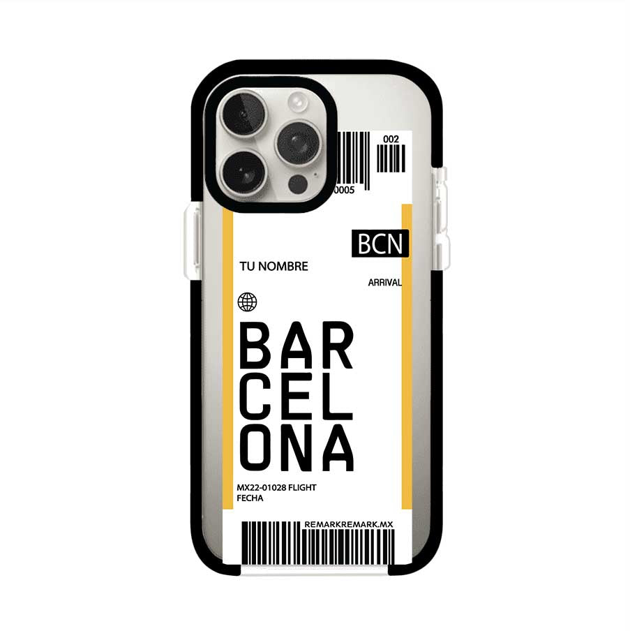 Funda personalizada estilo pase de abordar con diseño de Barcelona y código BCN, personalizable con nombre y datos de vuelo; producto de Remark MX para iPhone