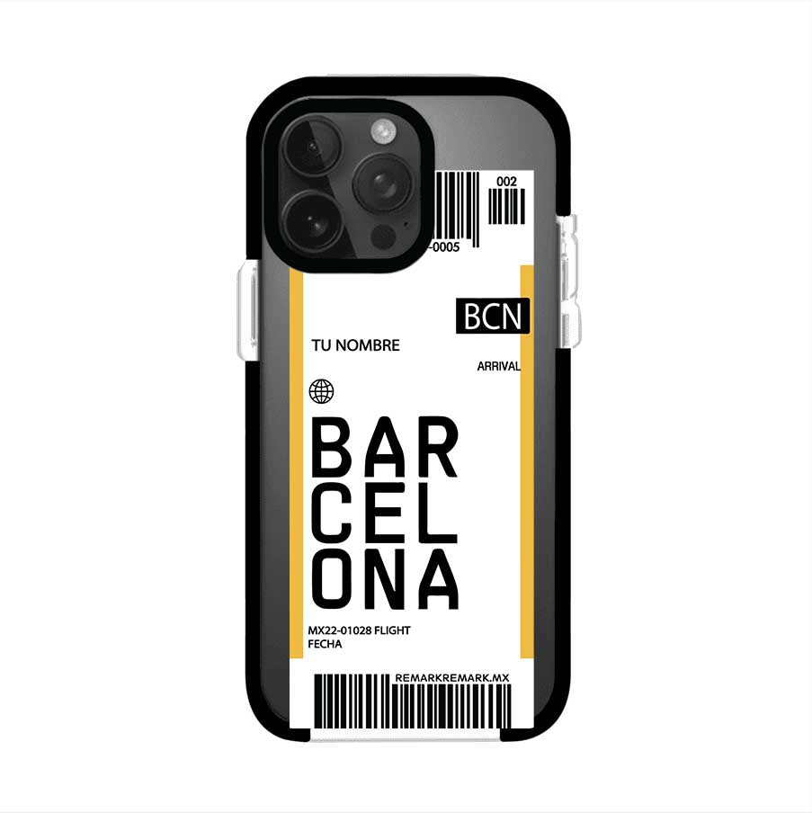 Funda personalizada estilo pase de abordar con diseño de Barcelona y código BCN, personalizable con nombre y datos de vuelo; producto de Remark MX para iPhone
