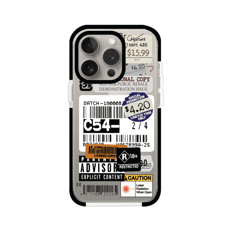 Funda para iPhone con diseño urbano tipo collage de tickets, códigos de barras y etiquetas de advertencia. Ideal para quienes buscan un estilo alternativo y original. Diseño exclusivo de Remark MX