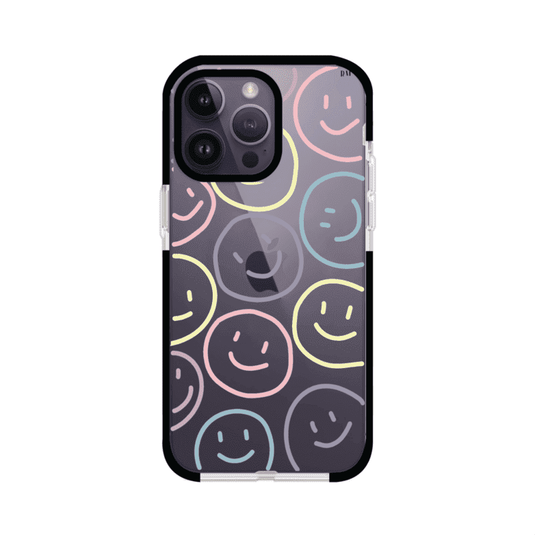 Funda personalizada para iPhone con diseño de caritas felices o happy faces en colores pastel, ideal para un estilo divertido y colorido; producto de Remark MX