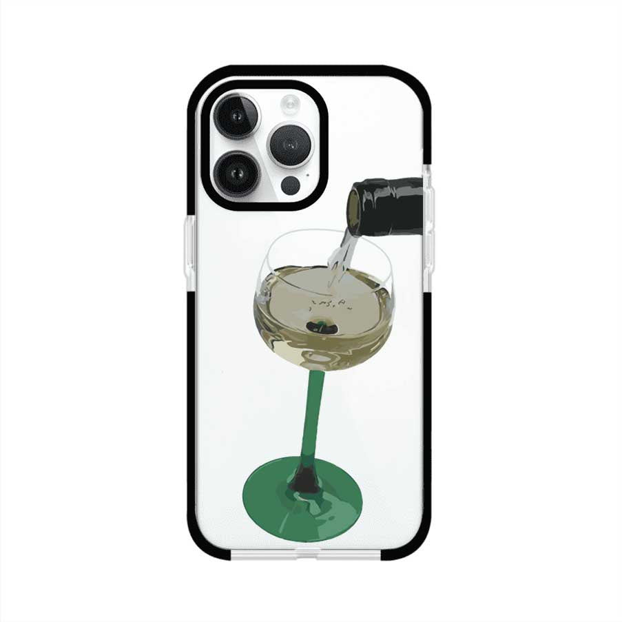 Funda personalizada para iPhone con ilustración de un dirty martini siendo servido en una copa. Diseño elegante y moderno para amantes de los cócteles. Producto de Remark MX